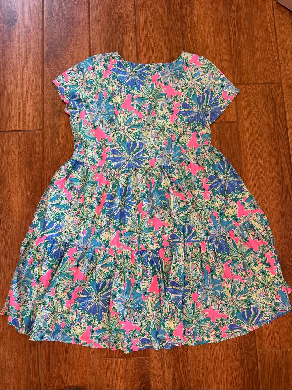 Lilly Pulitzer Floral Print Short Sleeve Dress pockets / womenโs large